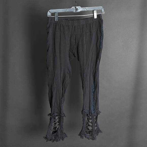 Festival Lace Ruffled Leggings - Picture 1 of 6